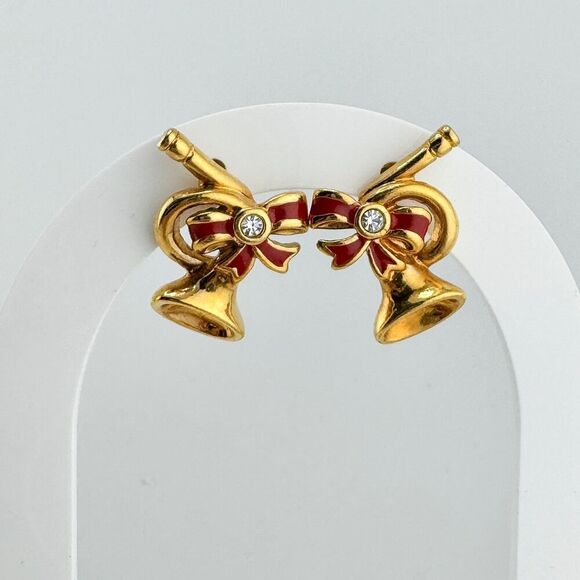 Vintage Avon Holiday Trumpet Ribbon Christmas Festive Stud Gold Tone Retro - Picture 2 of 6
